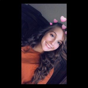 Meet your Posher, Dakota